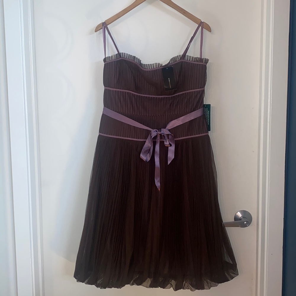 Gorgeous BCBG pleated Bubble Dress new size 10 mahogany